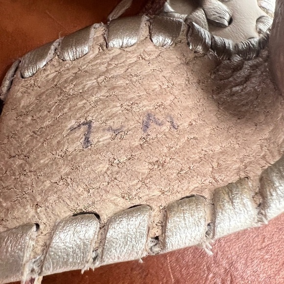 Jack Rogers Off White T-Strap Thong Sandals Size 7 Women's - Picture 4 of 11